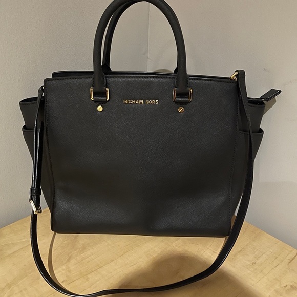 Michael Kors Large Selma Purse - Picture 7 of 11